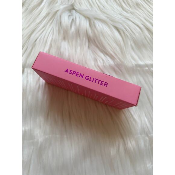 Red Aspen Nail Dashes- Aspen Glitter (short, square pink glitter nails) - Picture 6 of 6